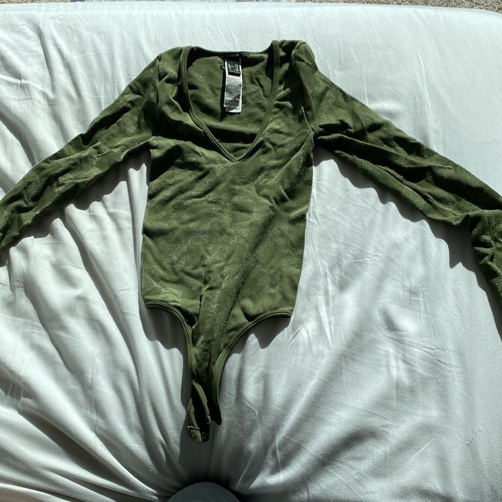 Green long sleeve body suit
